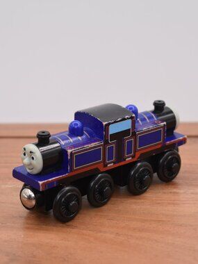 Mighty Mac Two Face Engine Rare Retired Thomas the Train Wooden Railway 2003 EUC